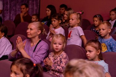 Спектакль в подарок 